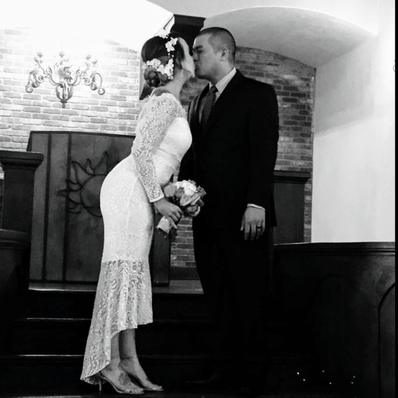 New Gorgeous Lace Mermaid dress - Picture 4 of 8